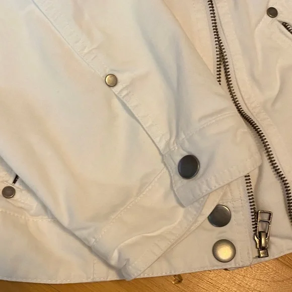 Relativity White Jacket - Picture 3 of 4